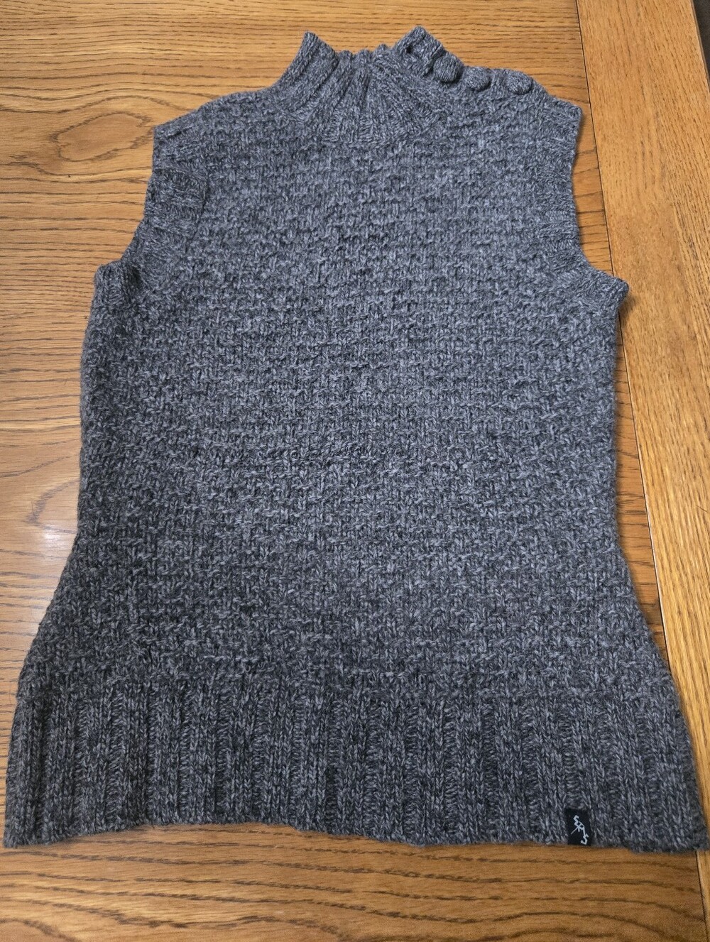 Eastern Mountain Sports Gray Knit Sleeveless Mock Neck